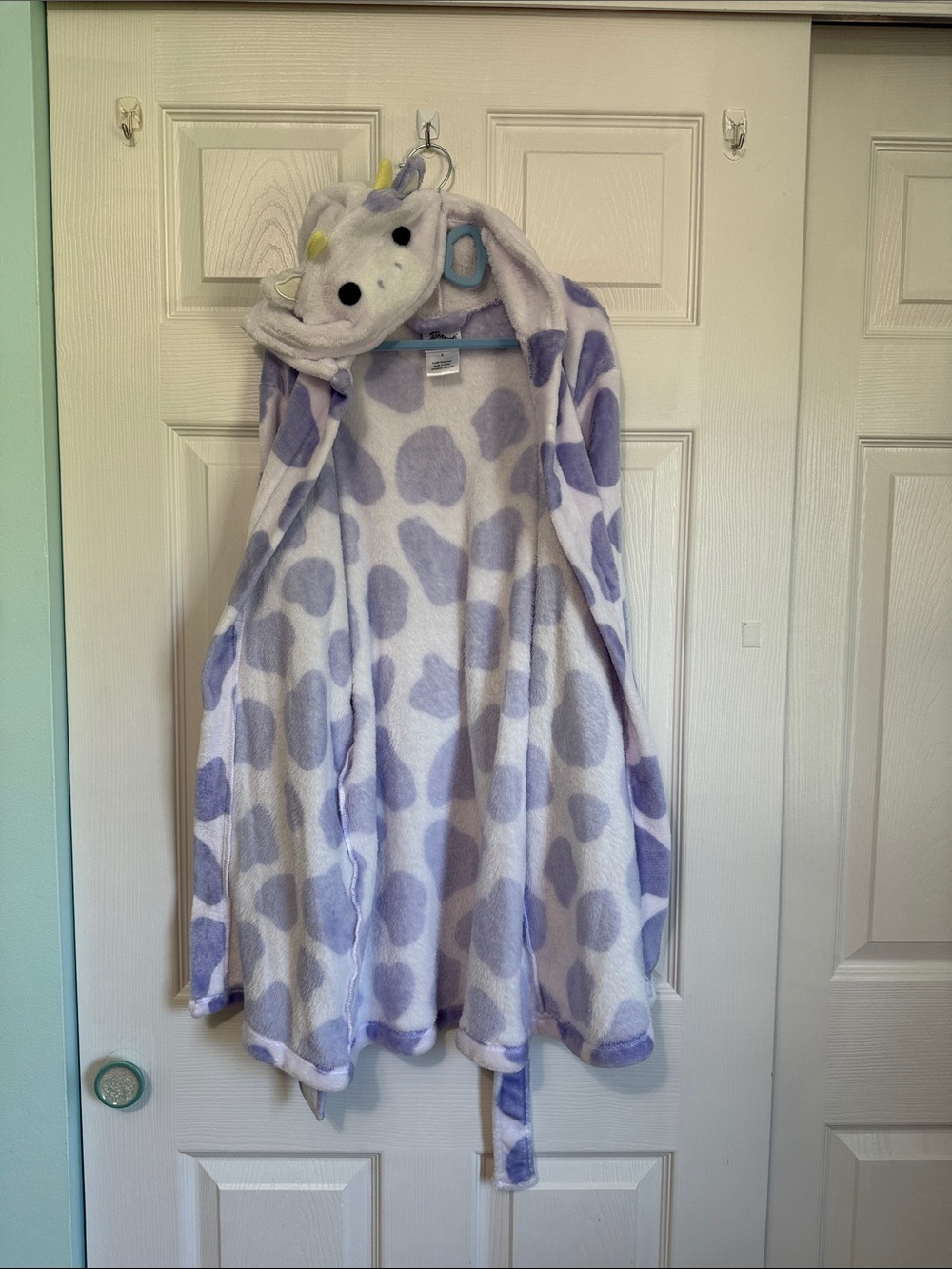 Squishmallows Lavender and White Spotted Kids Hooded Robe - Picture 5 of 7
